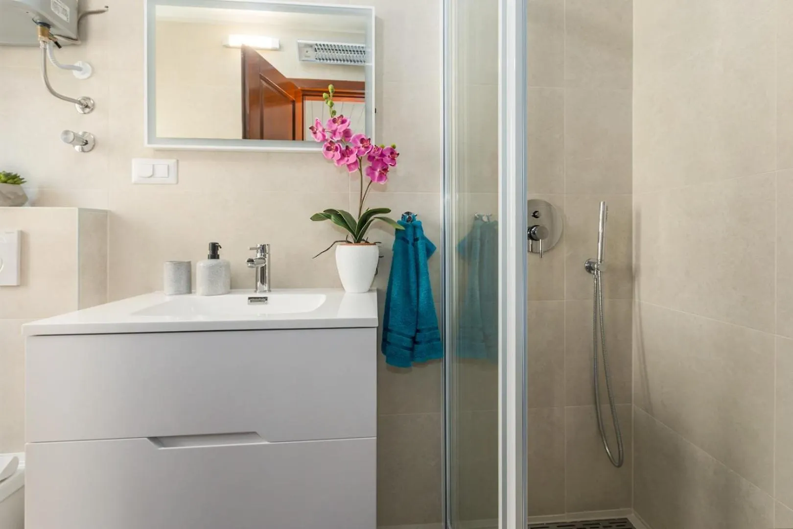 St. Bernhard House Villa Funtana Tatil Evi